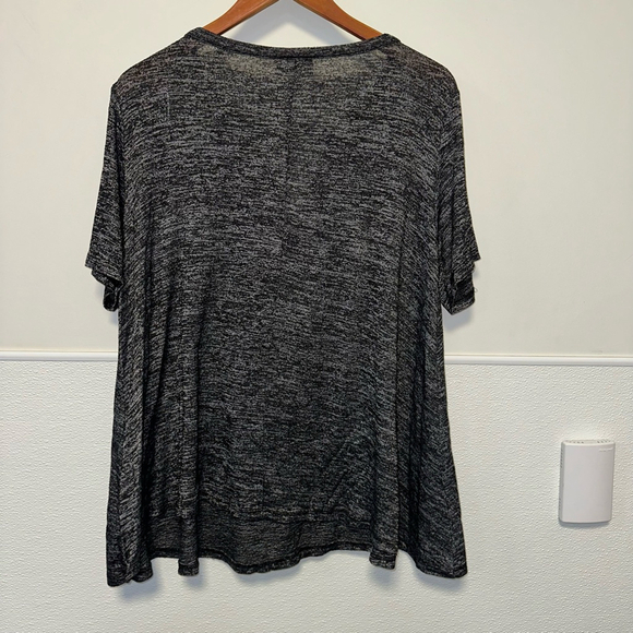 Bobbie Brooks Women’s T-Shirt Size 2X Gray Short Sleeve Top Key Hole Plus Size - Picture 9 of 9